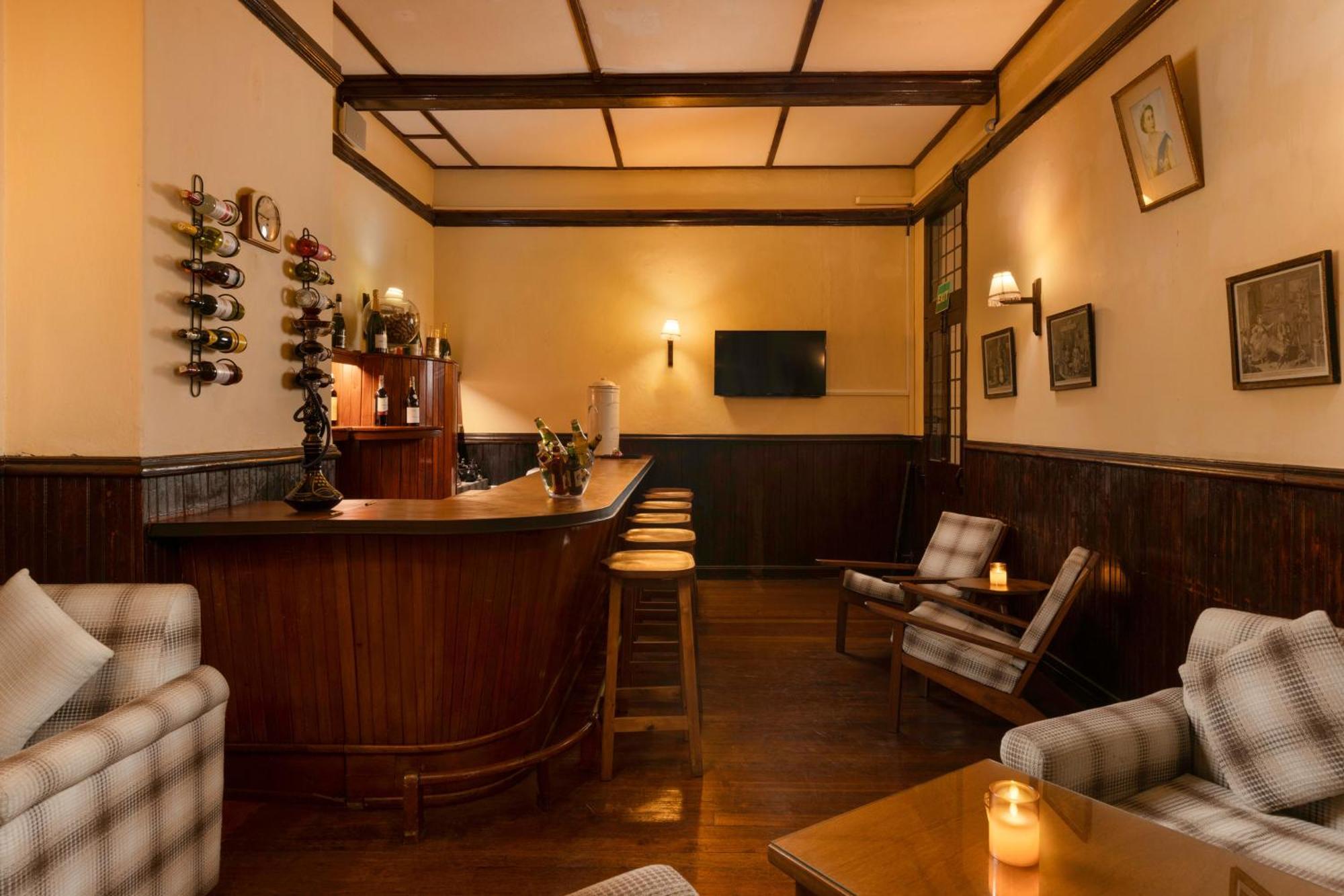 The Hill Club Нувара-Элия